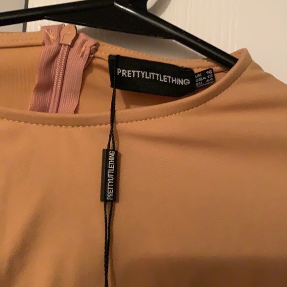 Pretty Little Thing 💛Gold-tone🌟stretchy top! - Picture 2 of 5